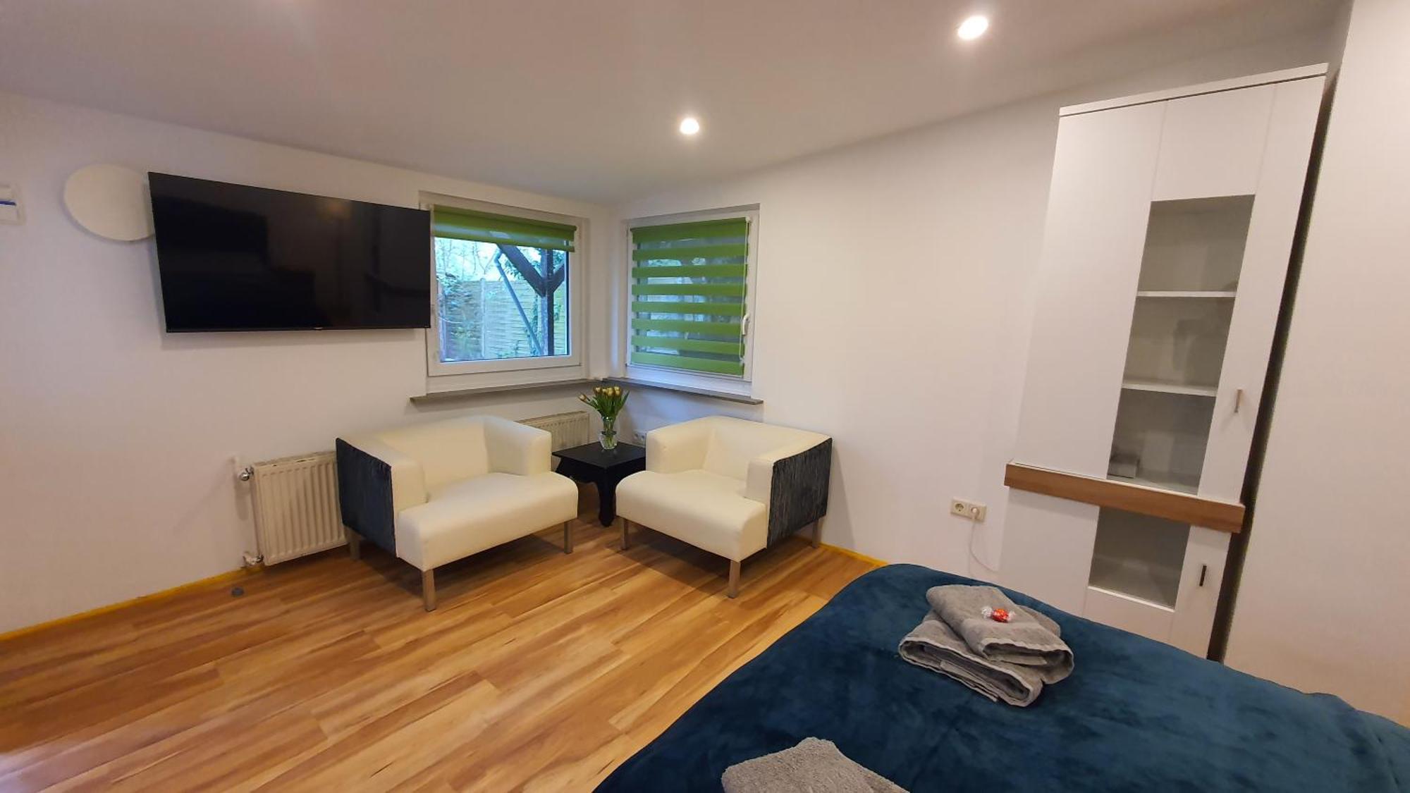 Bungalow An Der Tanne Mit Ueberdachter Terrasse デュッセルドルフ エクステリア 写真