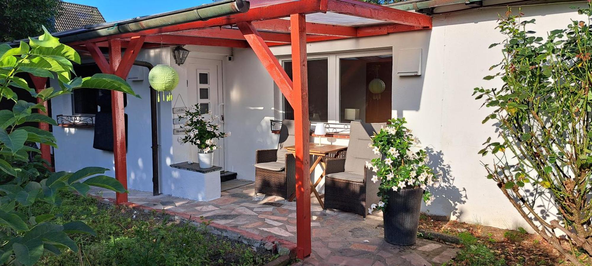Bungalow An Der Tanne Mit Ueberdachter Terrasse デュッセルドルフ エクステリア 写真