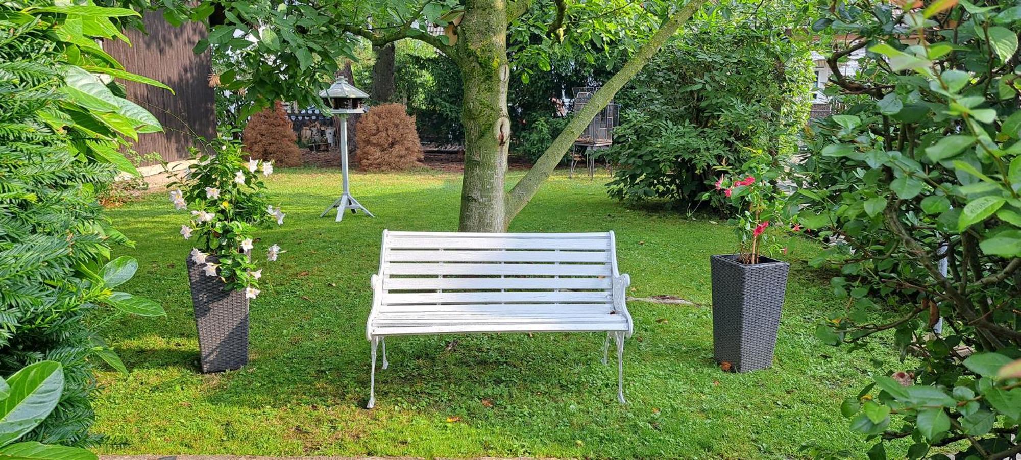 Bungalow An Der Tanne Mit Ueberdachter Terrasse デュッセルドルフ エクステリア 写真